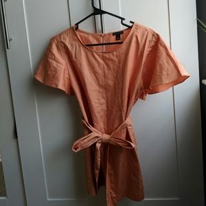 Ann taylor flutter sleeve tie waist keyhole top